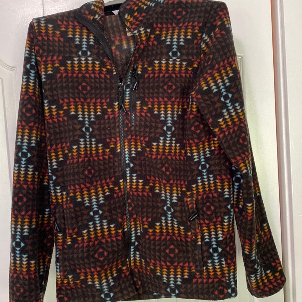 Selling a Dravus zip up